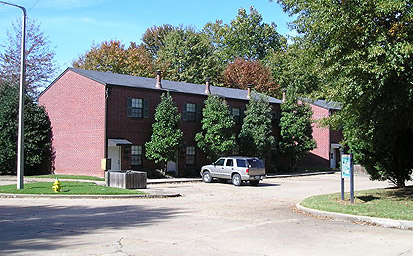 [ Oak Grove Apartments ]