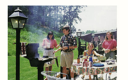 [ Oak Grove Concrete Patio & Gas Grill ]
